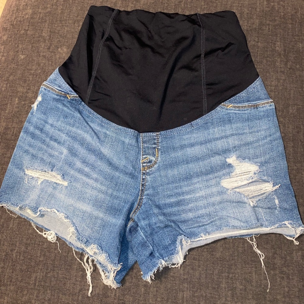 Maternity shorts